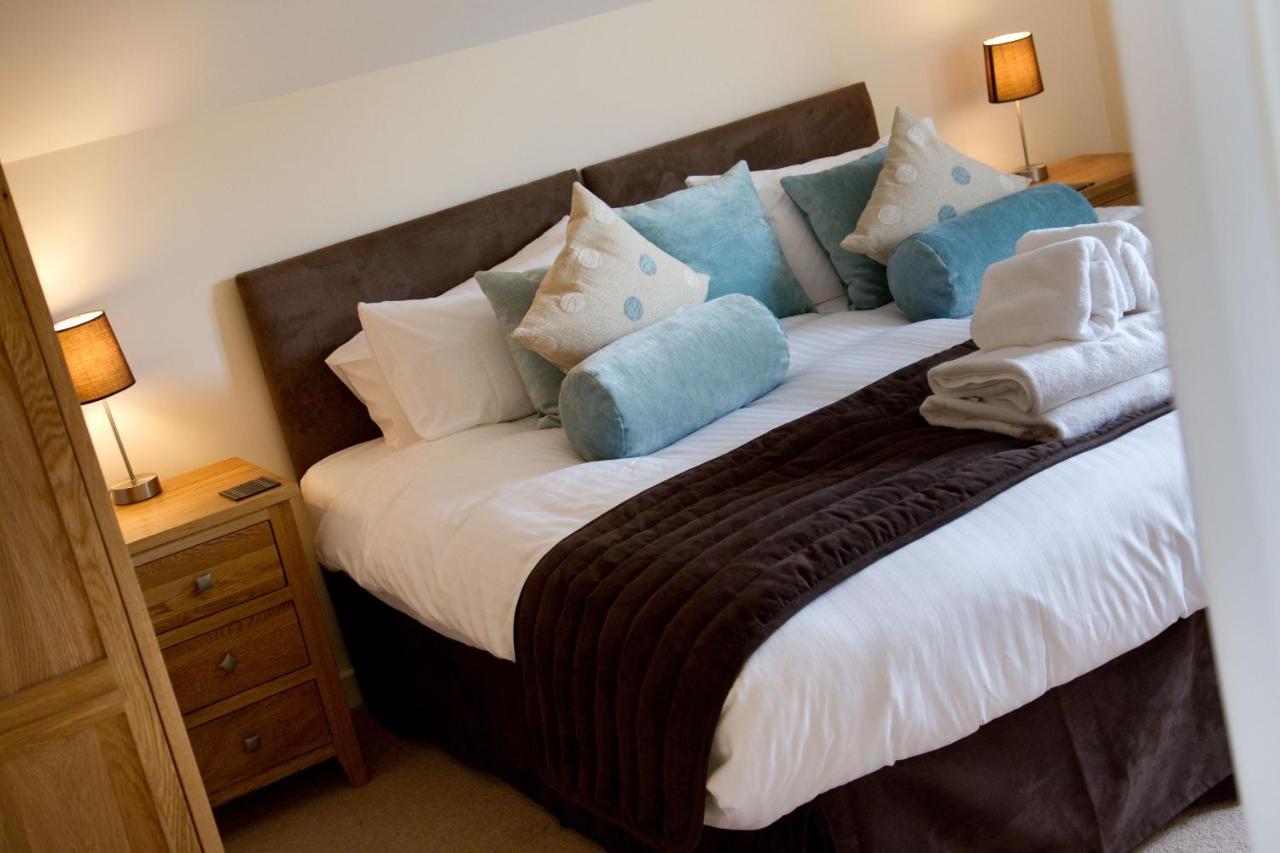 Skylark Sleeps 8 Private Hot Tub & Dogs Welcome Nr Padstow, Resort Pool Bar & Watersports St Columb Major Eksteriør bilde